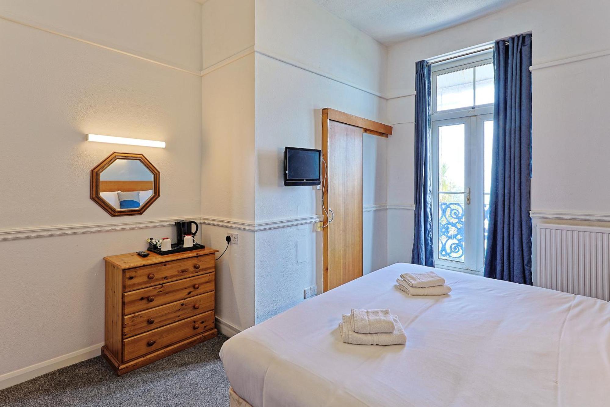 Oyo The Southcliff Hotel Folkestone Exterior photo